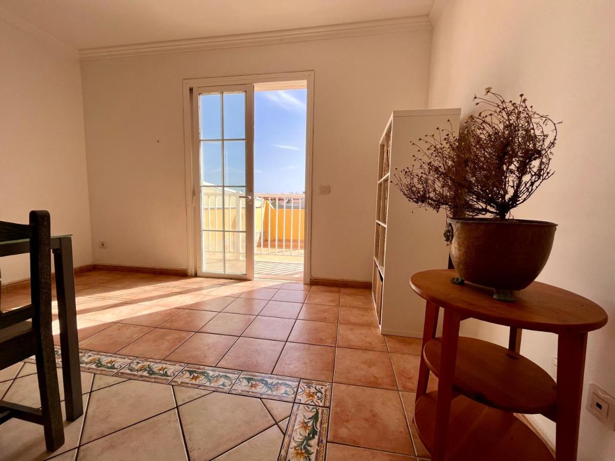Integral 5 Coliving Bed & Breakfast El Medano  Exterior photo
